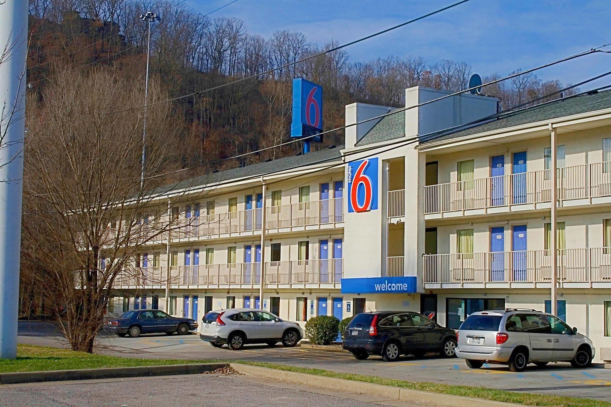 Days Inn By Wyndham Charleston Wv Dış mekan fotoğraf